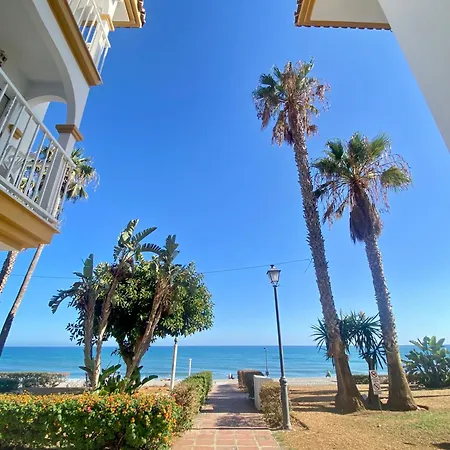 First Line Costa Apartment *