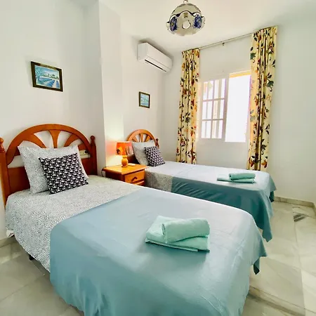 First Line Costa Apartment *